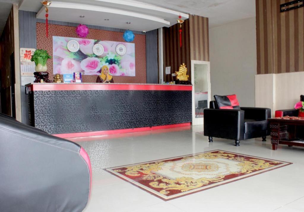 Hotel Permata Makassar Buitenkant foto