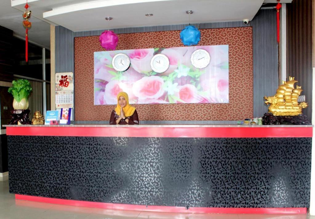 Hotel Permata Makassar Buitenkant foto